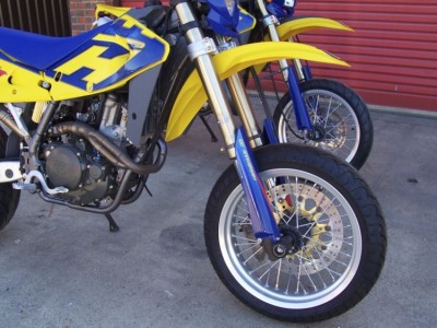 Chrániče přední vidlice, Husqvarna SMR450/510 -'05, SM 610 '06-, černé